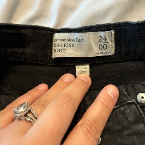 Abercrombie and Fitch bundle of two shorts, high-rise shorts size 00 - Picture 3 of 9